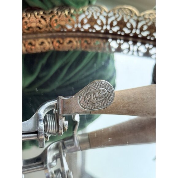 Vintage Benedict Indestructo Ice Cream Scoop w/ Hard Wood Handle Used Scooper - Picture 2 of 9